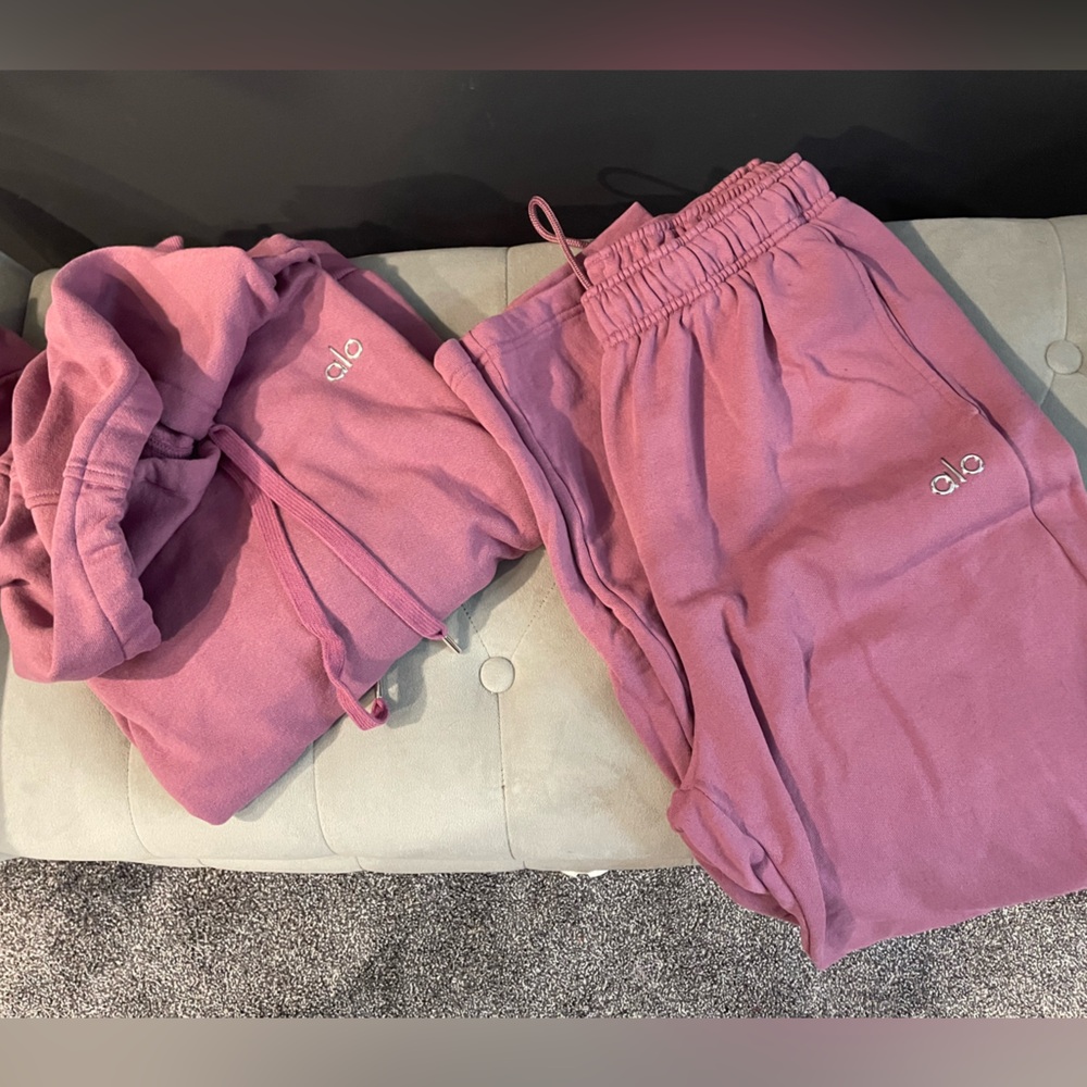 ALO YOGA - Mulberry Accolade SET! Size M
